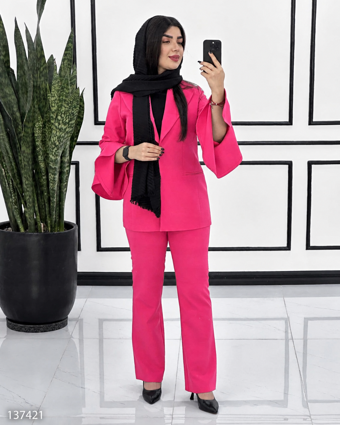 کت‌وشلوار زنانه سرخابی مدل آستین کلوش